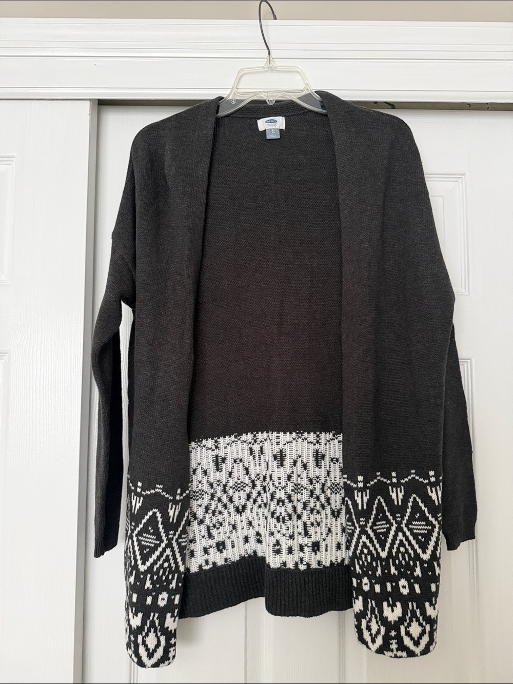 Old Navy Black and White Open-Front Patterned Cardigan